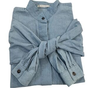 Foxcroft Chambray Denim Mandarin Neck Hidden Placket Button Down Top SZ 6